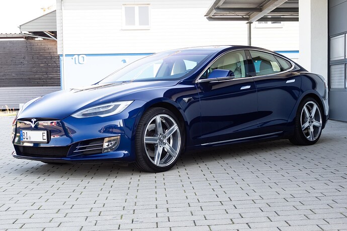 2021-09-05_Tesla_ToddeMK300418_ohne_Kennzeichen