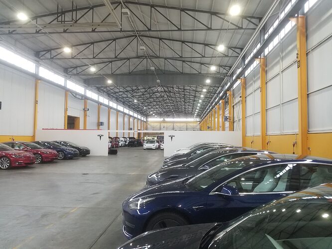 Tesla Abholung 2.jpg