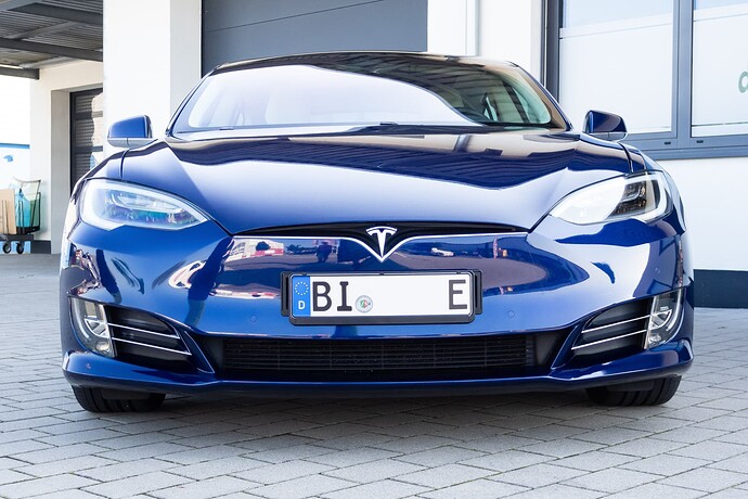 2021-09-05_Tesla_ToddeMK300409_ohne_Kennzeichen