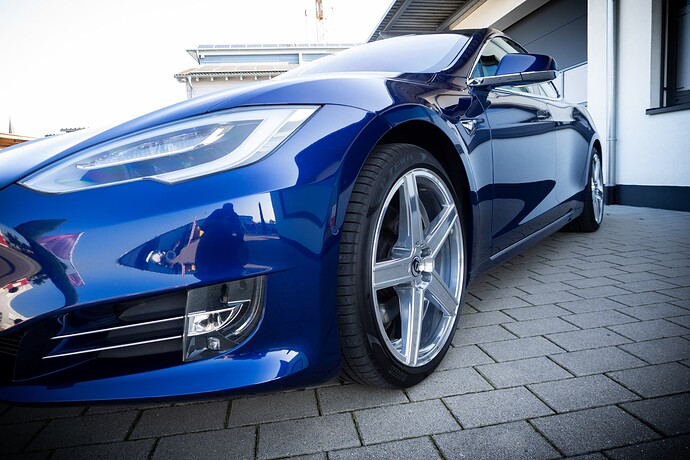 2021-09-05_Tesla_ToddeMK300420