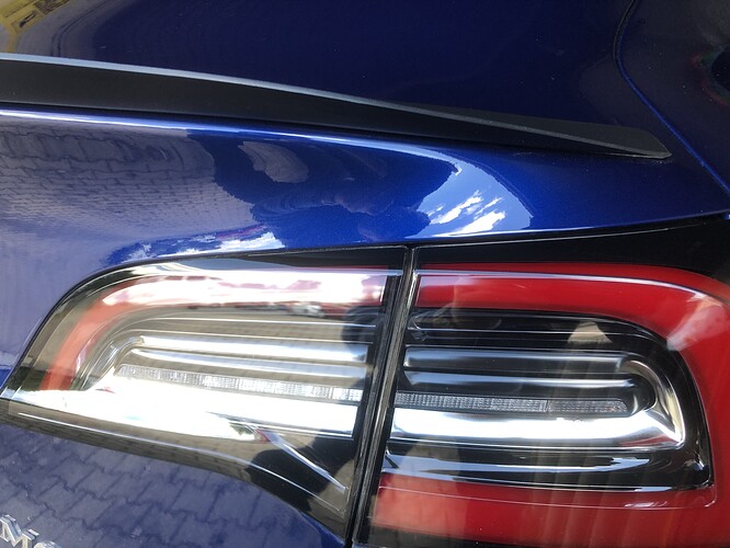 M3-Maxton-Heckspoiler-Detail-rechts-unten.JPG