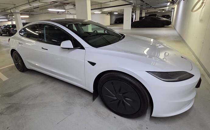 Tesla_Model_3