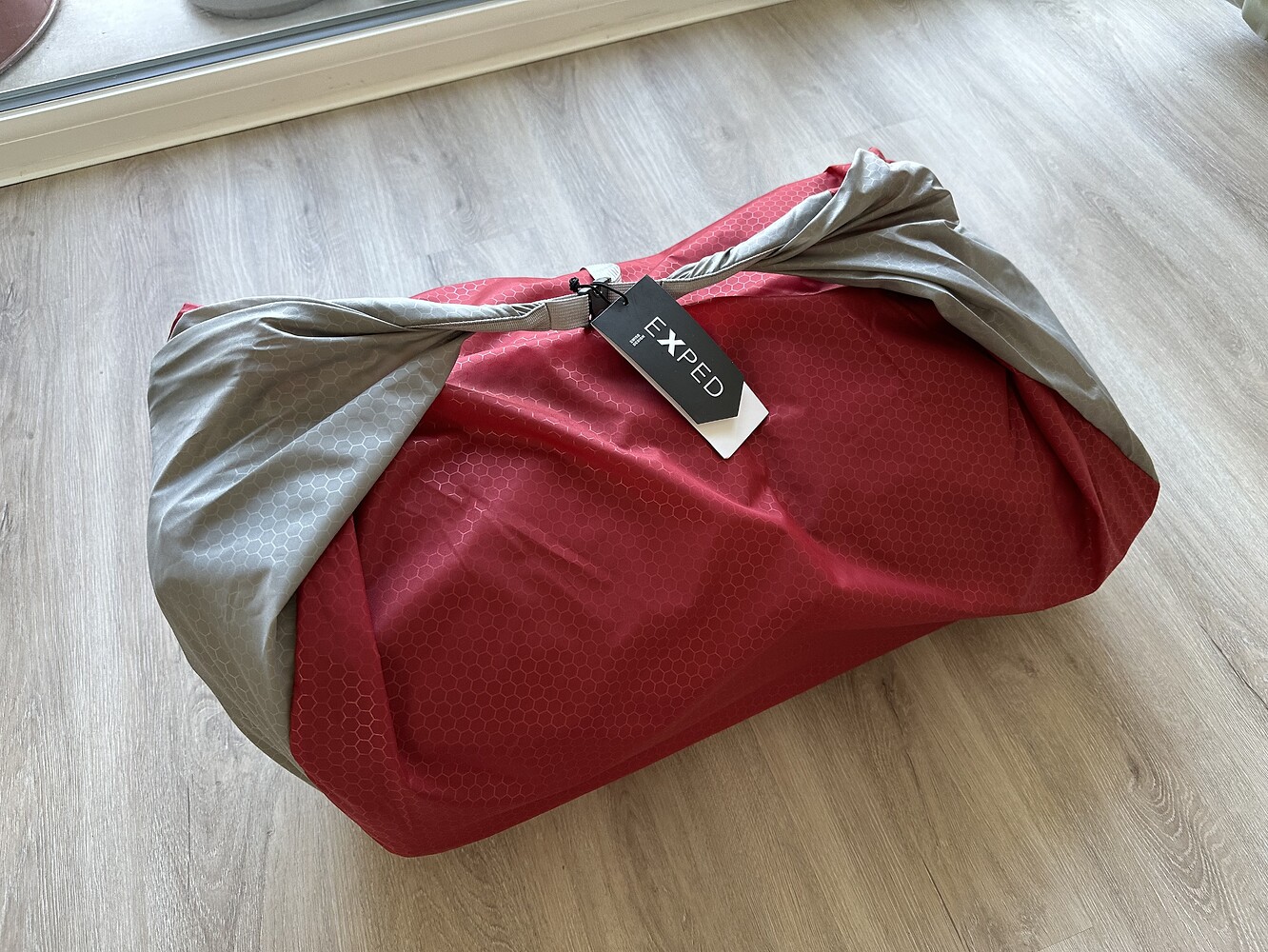[Verkauft] Exped Megamat Duo 10 TXY Matratze für das Model Y ...