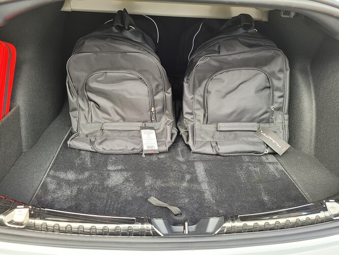 128 Liter Taschen mit Rollen