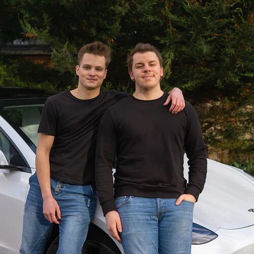 Teslabs – Leon und Moritz
