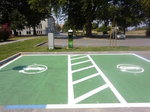 2015_07_20_elektricni_punjaci_auto_490_3.jpg