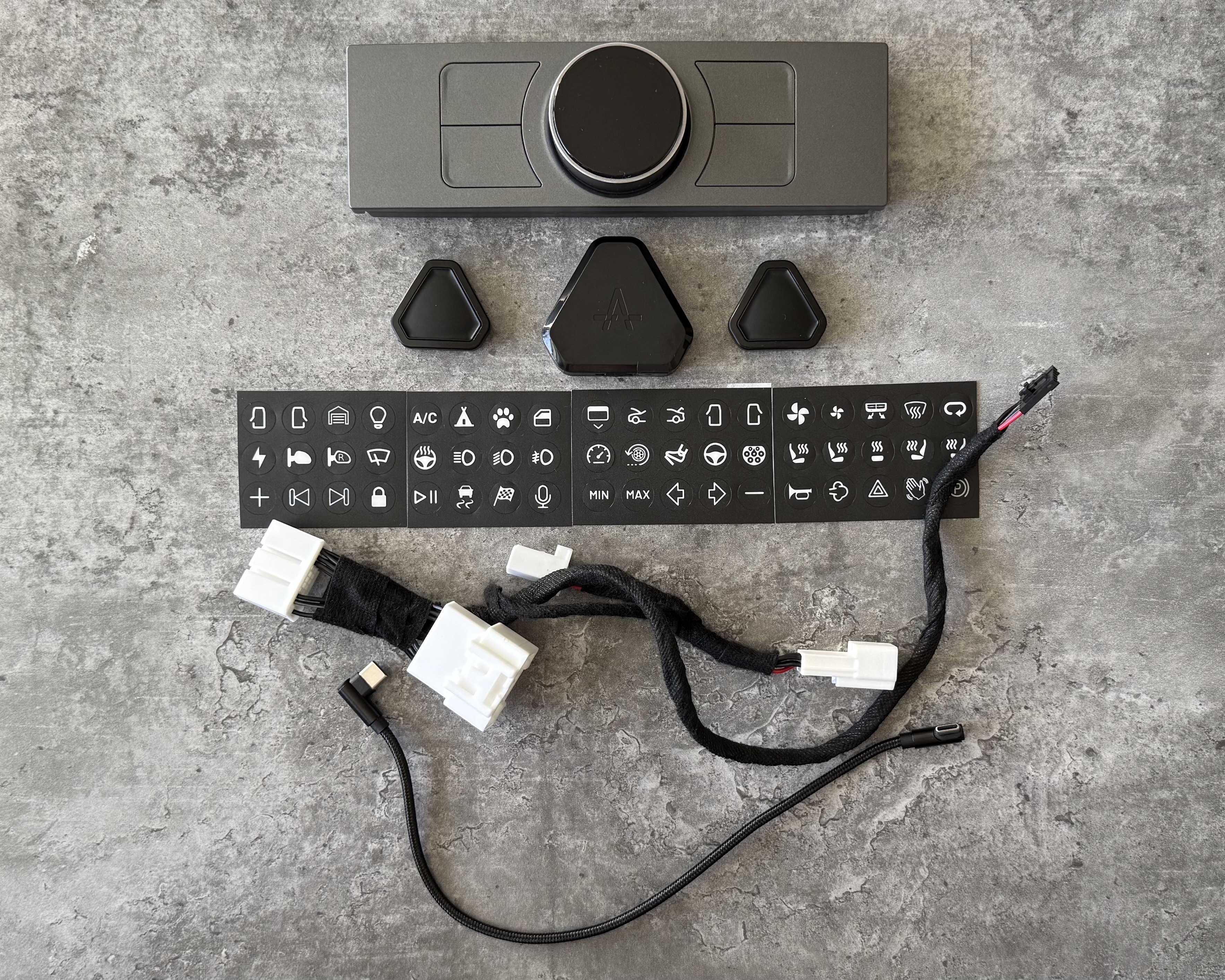 [Biete] Knob + 2x Buttons - Marktplatz - TFF Forum - Tesla Fahrer & Freunde