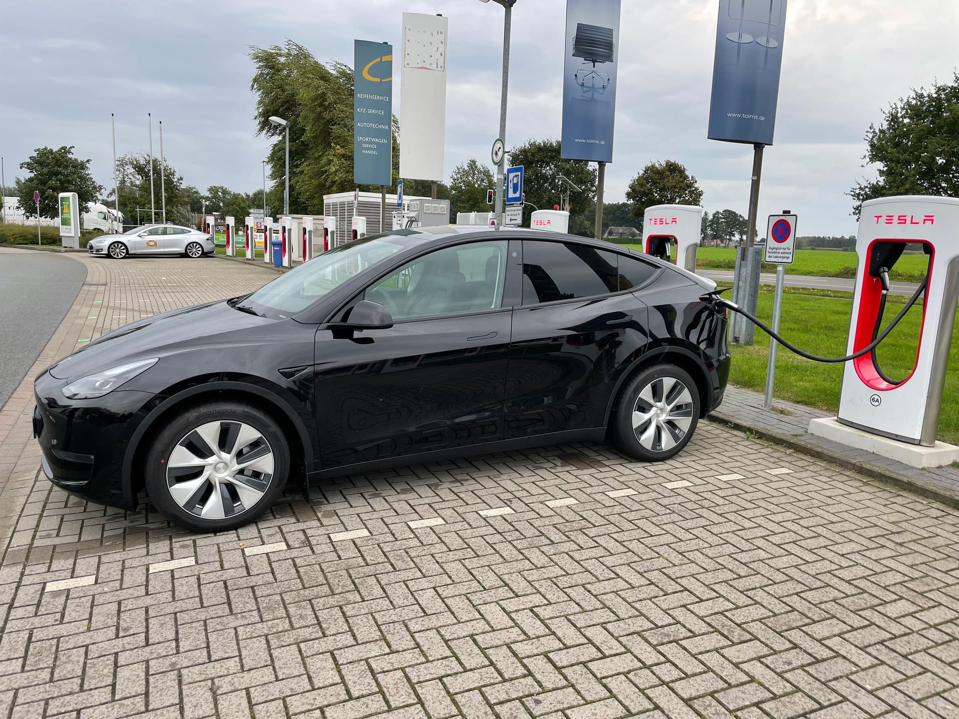 [Biete] Model Y LR sw sw 09/21 in Hamburg 44.500 € - Fahrzeugmarkt ...