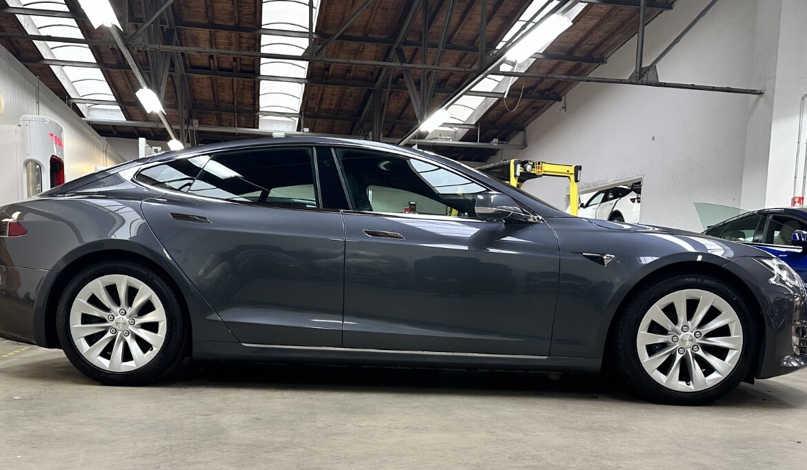 [Biete] Sommerreifen auf original Model S Slipstream Felgen 245/45R19 ...
