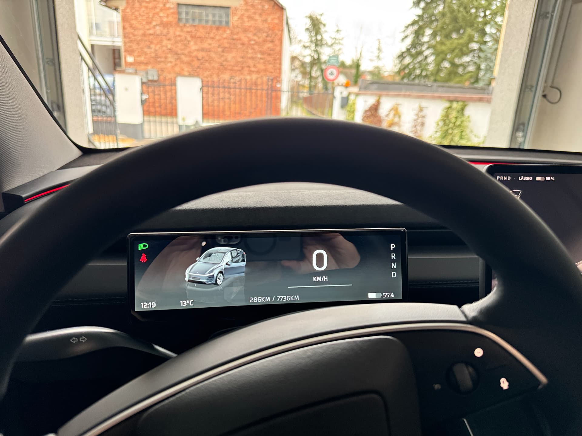 [Biete] 8,8 Zoll Display Tesla Y Juniper/Opal - Marktplatz - TFF Forum ...